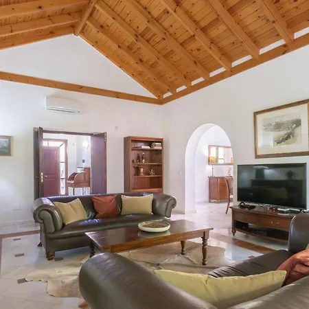 Вілла Finally *